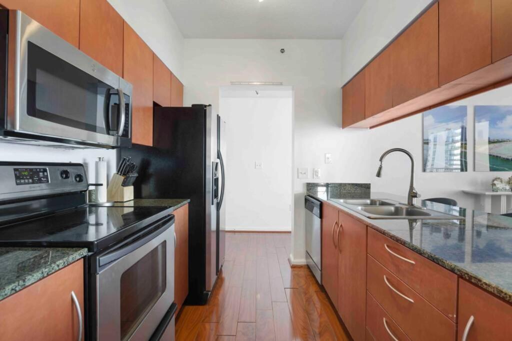 Stunning 2br Penthouse Brickell/direct Oceanview!! Apartamento *